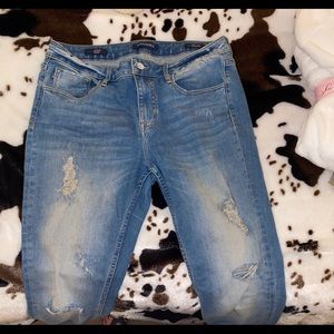 Light wash stretchy denim jeans